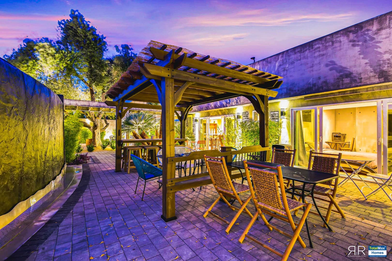 2858 Red Rock St Las Vegas NV-print-004-31-Exterior Front Patio-2700x1800-300dpi