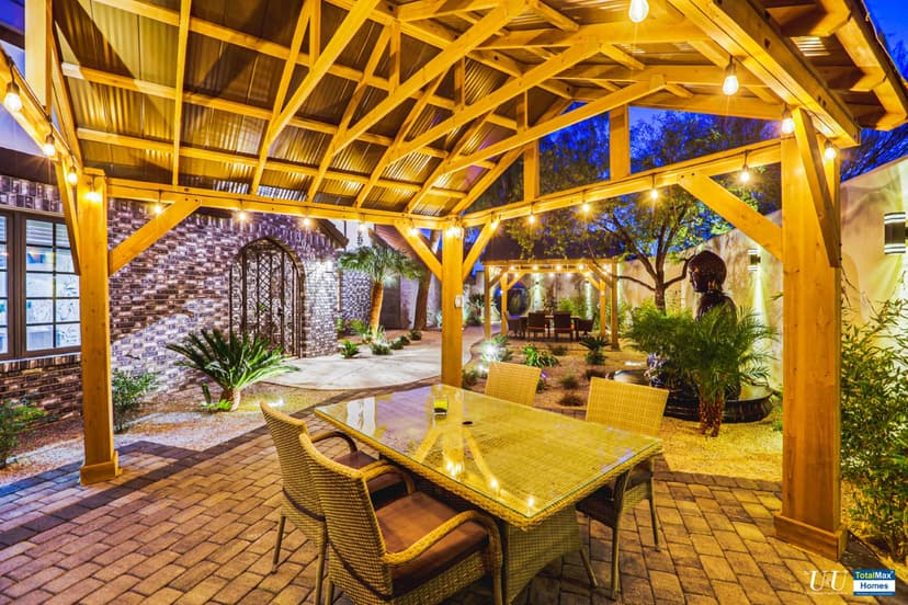 Outdoor Features